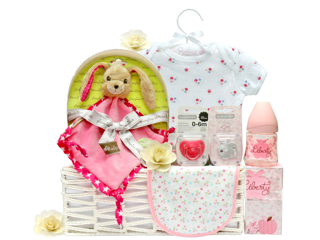 New Born Baby Gift - Baby Clothes Gift Basket z11 - L36667890 Photo